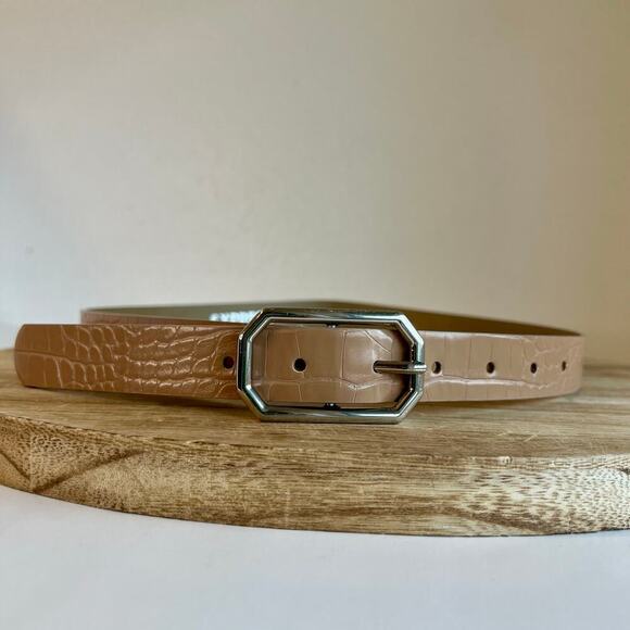 Tan Vegan Leather Snake Skin Silver Buckle Belt Size Small - Medium - Picture 1 of 9